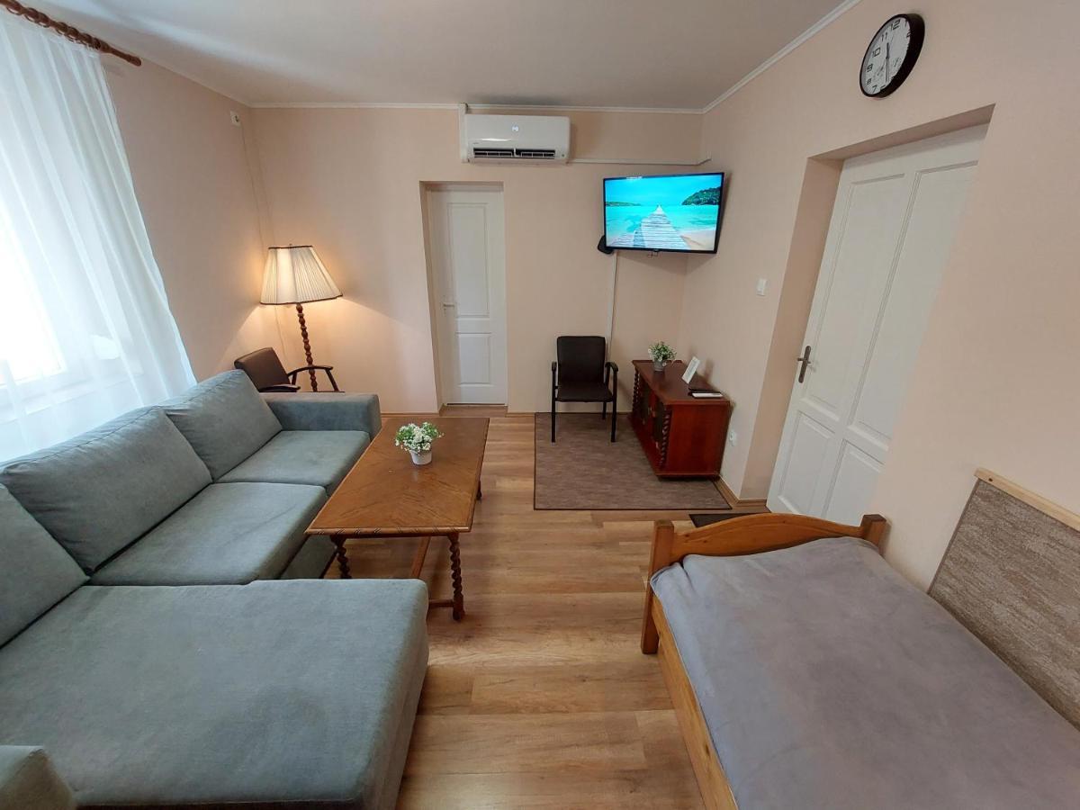 Hotel E-Tekergok Haza Bukkzserc Zimmer foto